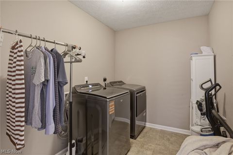 Tiny photo for 32895 Rebecca Lane, Avon Lake, OH 44012 (MLS # 5187799)