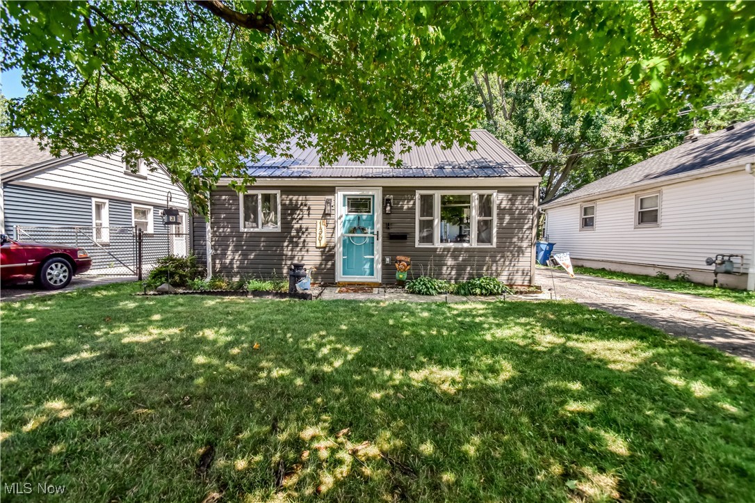 Welcome to this charming 3-bedroom, 1-bathroom home in the heart of Eastlake, perfect for first-time home buyers or those looking to downsize! You'll love the location, just minutes from freeway access and close to shopping, schools, dining, and everyday conveniences.
Step inside and be impressed by the many thoughtful updates throughout, including a fully remodeled kitchen (2022) with modern cabinets, countertops, and all new appliances, as well as a beautifully updated bathroom (2022). Enjoy year-round comfort with a new AC and heating system (2024), tankless water heater (2022), and smart home switches and thermostat.
Additional updates include:
New siding and windows (Sept 2023)
New roof (Nov 2024)
New flooring and carpet (2022), with fresh upstairs carpet (2025)
Recessed lighting and ceiling fans (2022)
New interior doors (2022), exterior doors (2023 & 2025)
Built-in bookcase (2025) and added pantry (2025) for extra storage
This home is truly move-in ready and filled with charm, character, and modern touches. Priced to sell quickly, don’t miss your chance to make this your new home. Schedule a tour today with your favorite realtor before it's gone!