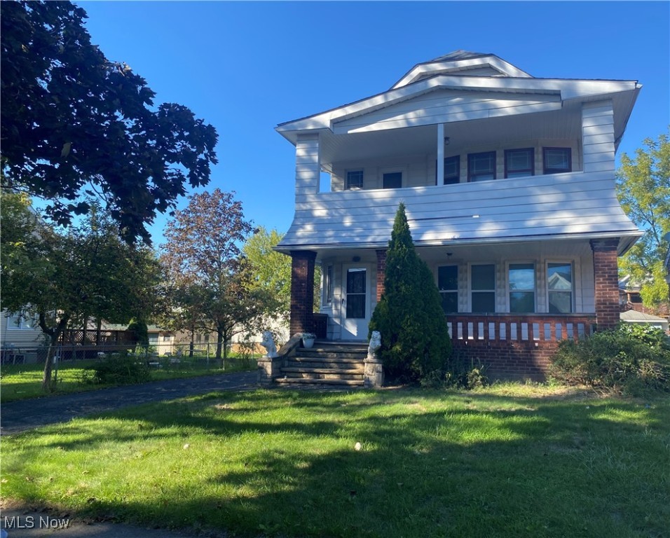 Discover a fantastic investment opportunity with this well-maintained income-producing duplex, perfect for both seasoned investors and first-time buyers. Featuring two separate units, one is currently occupied, providing immediate cash flow. Each unit features 2 bedrooms and 1 bathroom. Common area in basement with 2 laundry areas. Each unit metered separately. One hot water tank replaced 2024. Roof 2011. Windows 2009. Detached garage. This duplex combines functionality with the potential for growth. Don't miss out on this chance to expand your portfolio—schedule a showing today!