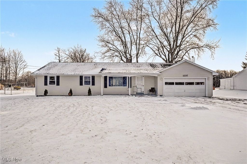 Photo of 1237 Stewart Road, Salem, OH 44460 (MLS # 5182913)