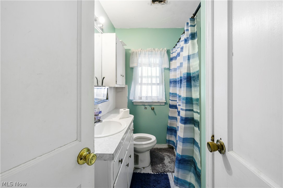 Center Place - Commercial Sale