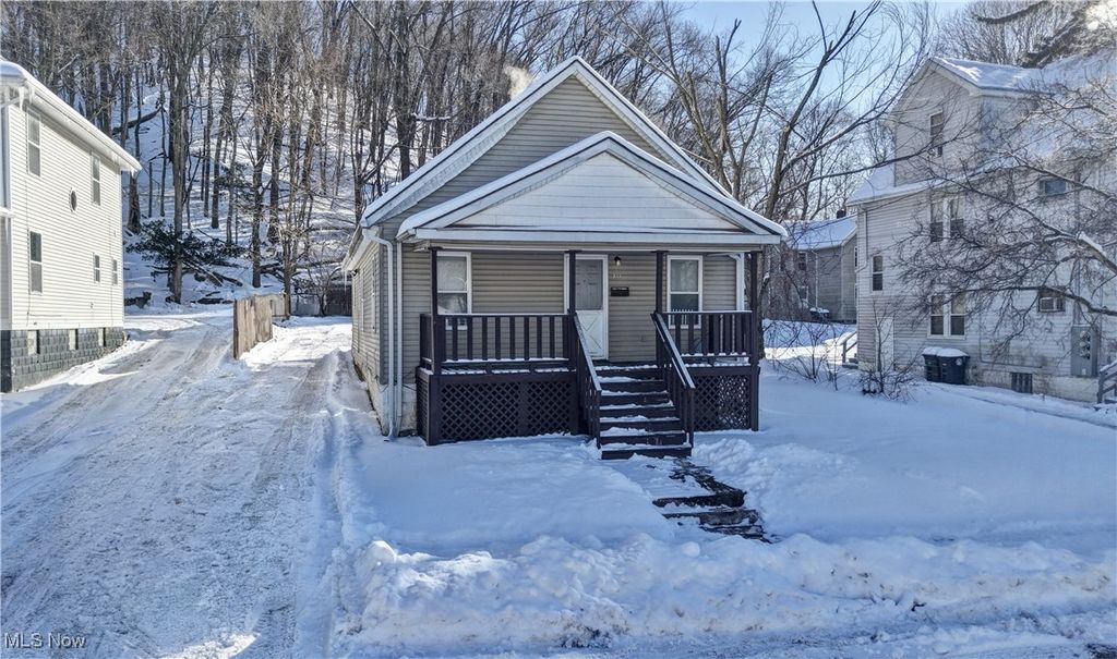 Photo of 311 Dean Street, Akron, OH 44304 (MLS # 5184043)