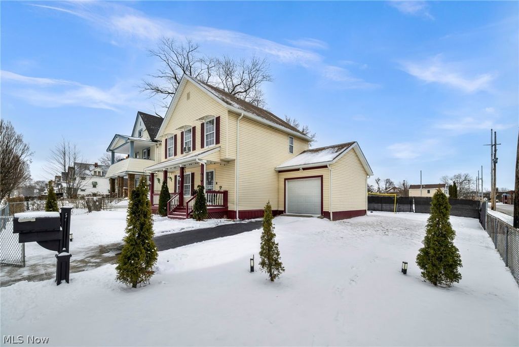 Photo of 12500 Woodside Avenue, Cleveland, OH 44108 (MLS # 5189097)