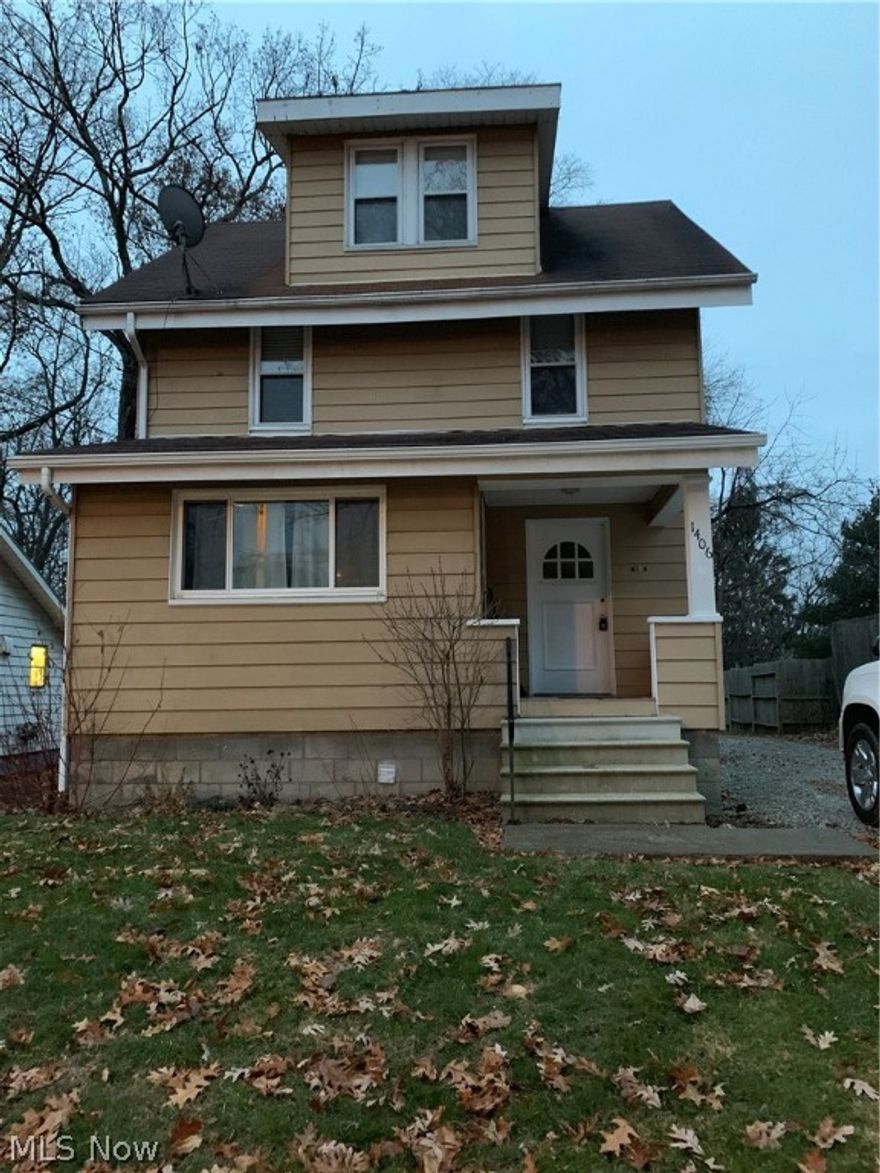 Very spacious well kept apartment located in heart of Cuyahoga Falls. Close to Gorge Metro Park, the YMCA, schools, downtown, and expressway entrance. 
This apartment is painted in modern cool colors, nice carpet in most the apartment, a bonus room on third floor with TONS of storage. There is shared laundry located in shared basement. Newer, clean appliances in kitchen. Application online, $35 per adult. No pets allowed.