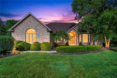 Homes For Sale - 7397 Cherry Hill Lane<br/> Broadview Heights, OH 44147