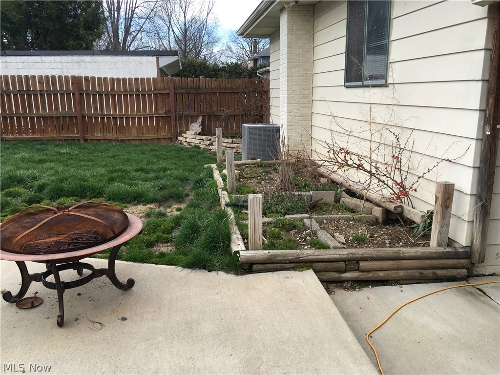 Charming 2 bedroom house available for rent in Cuyahoga Falls! This home boasts large bedrooms with nice closet space and a finished basement! Newer carpet throughout and spacious kitchen Fenced back yard. $35 app fee. We run credit, criminal and eviction history. No section 8.