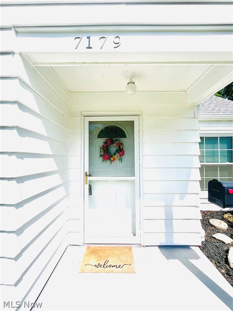 Photo of 7179 Parma Park Boulevard, Parma, OH 44130 (MLS # 5226078)