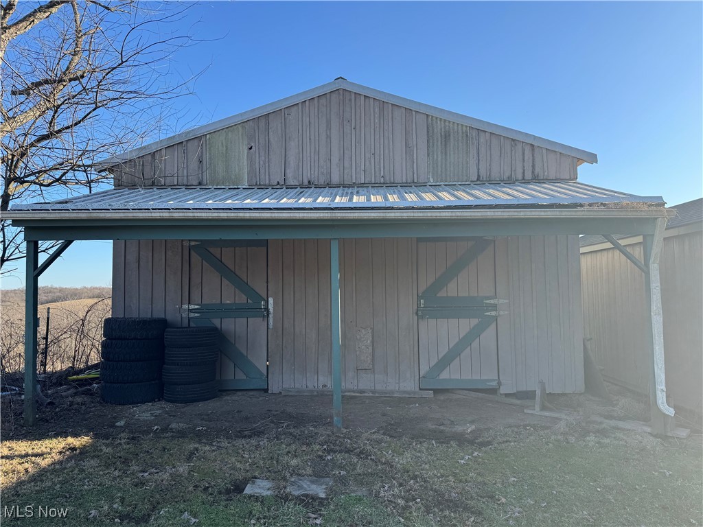 2461 Peters Creek Road, Cambridge, Ohio image 5