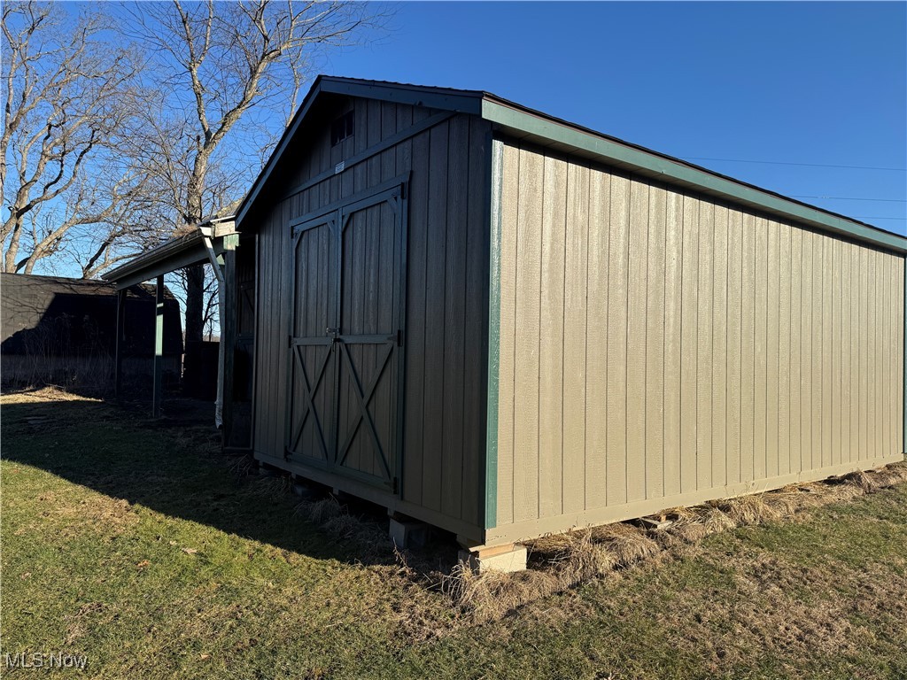 2461 Peters Creek Road, Cambridge, Ohio image 6