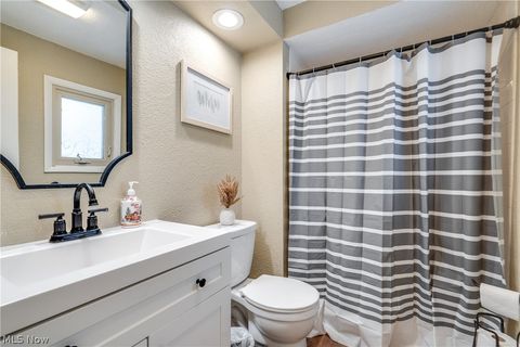 Tiny photo for 5651 Grafton Road, Valley City, OH 44280 (MLS # 5188180)