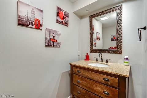 Tiny photo for 5651 Grafton Road, Valley City, OH 44280 (MLS # 5188180)