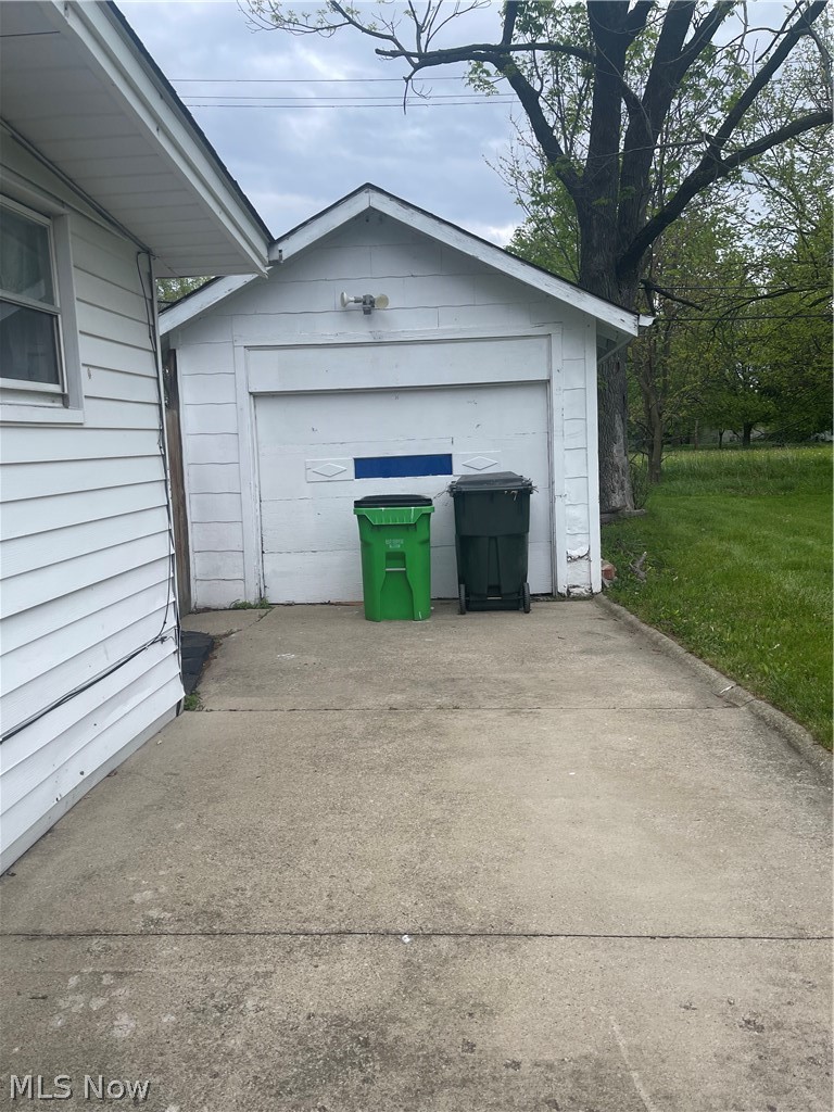 251 E 238th Street