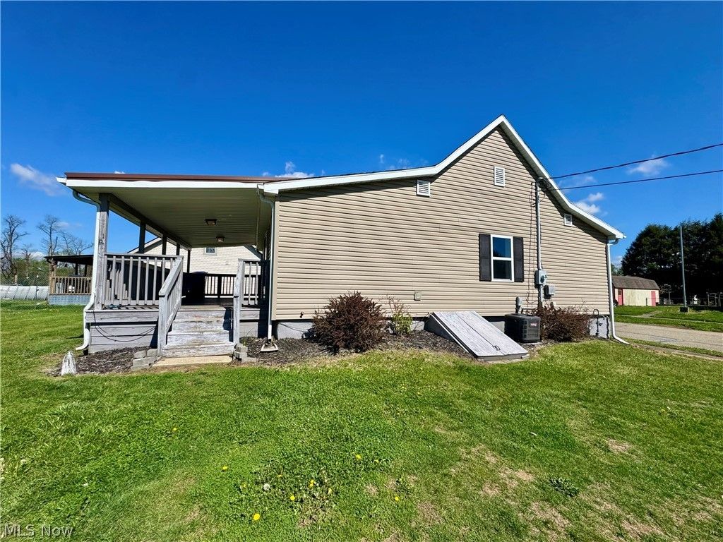 Photo of 308 N Chestnut Street N, Gnadenhutten, OH 44629 (MLS # 5202105)