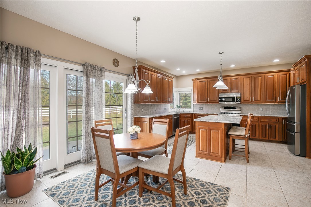 6344 Great Court Circle, Massillon, Ohio image 15