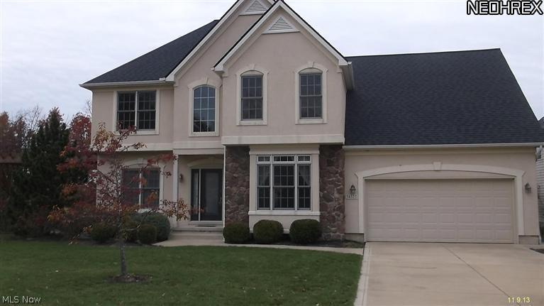 A wonderful 4 bedroom Colonial sits next to golf course. Hardwood floors in some rooms. Every room was freshly painted and new carpet. It has new stainless appliances. Has a great brick patio to enjoy summer days. Can't pass this beautiful home up! You also have to pay $150 a year for Red Tail golf course.