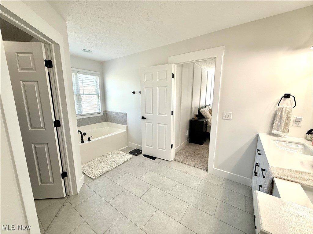 4130 Pembroke Drive, Kent, Ohio image 38