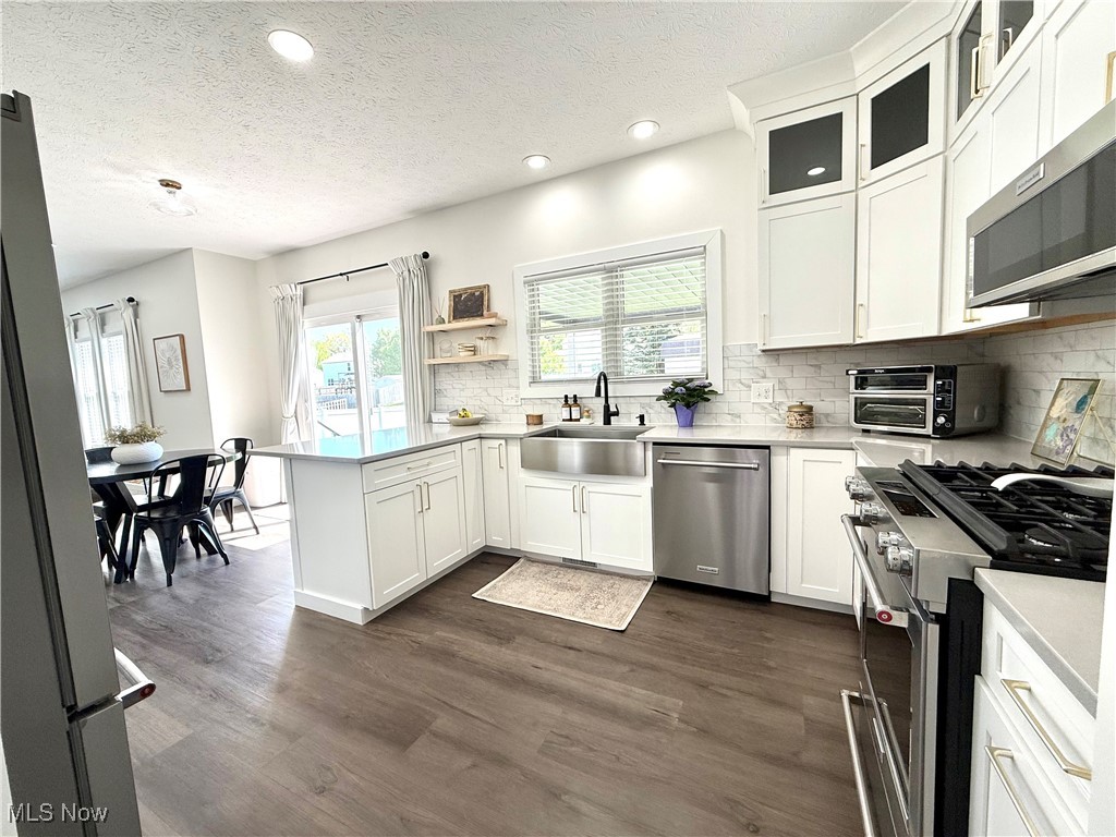 4130 Pembroke Drive, Kent, Ohio image 12