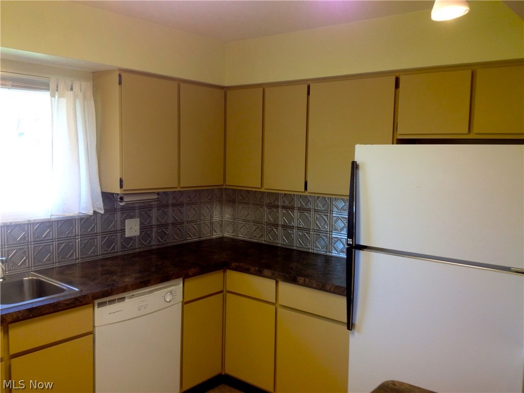 Starts Sub - Residential Lease