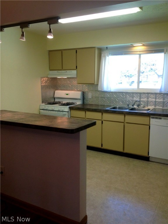 Starts Sub - Residential Lease
