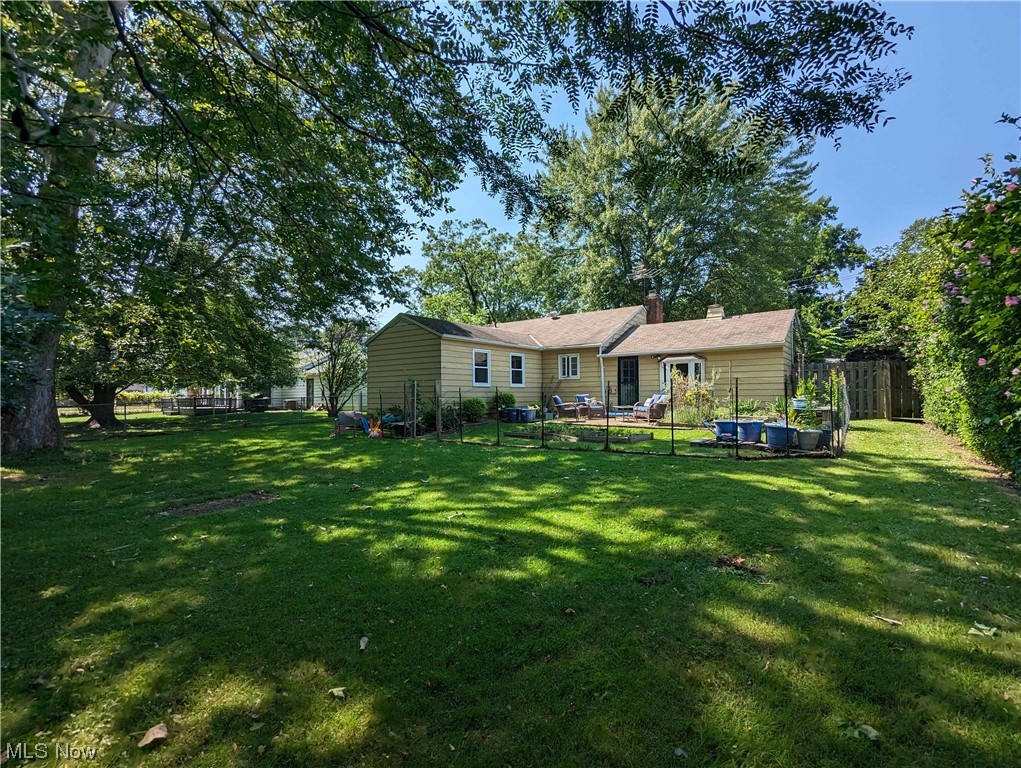 Mastic Road Gardens Est/L W Mille - Residential