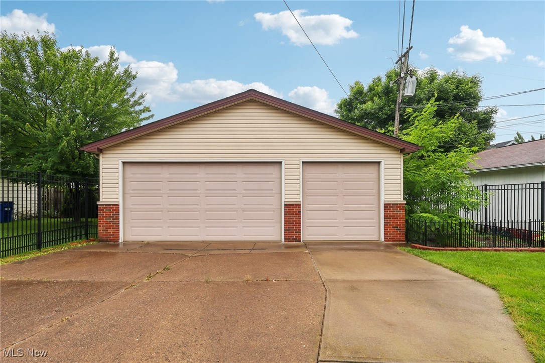 1900 Cypress Avenue, Cleveland, Ohio image 33