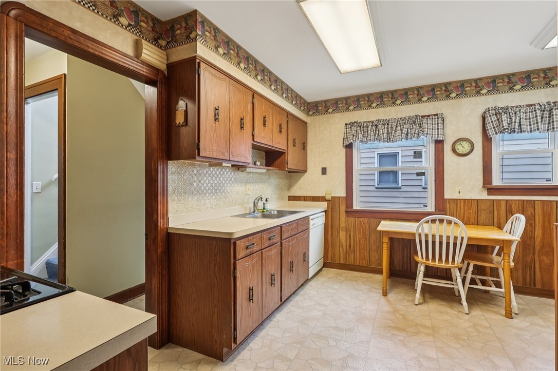 1900 Cypress Avenue, Cleveland, Ohio image 10