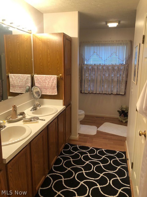 Woodbury Condo - Residential