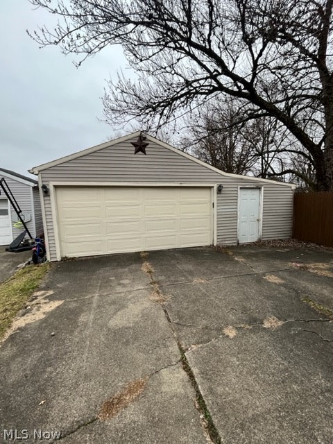 T M Robbins Add 03 - Residential Lease