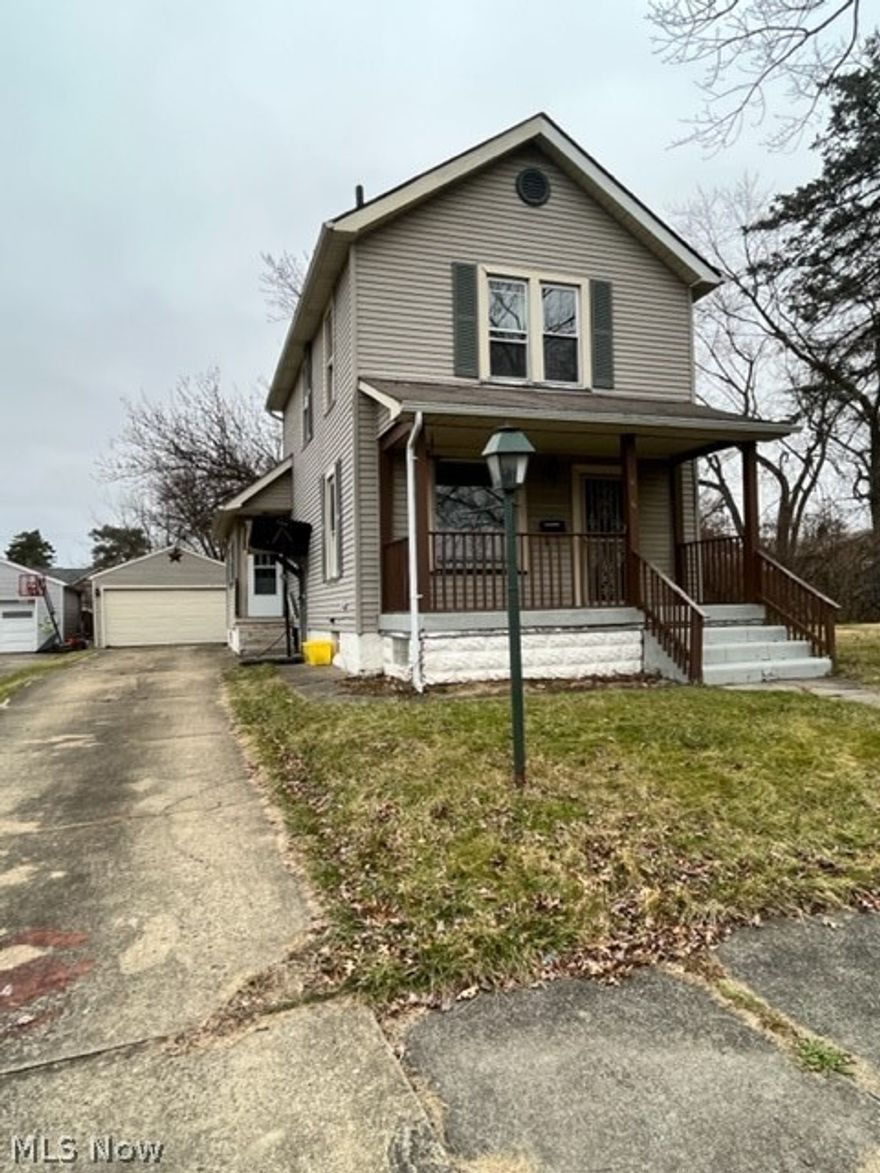 Available in Niles is this 3 Bed/ 1 Bath House. There is a living room, dining area and kitchen that includes a stove which the tenant is to maintain. There is a bathroom with a large tub plus a walk-in shower. There is an unfinished basement, a 2-car detached garage and large rear deck. Monthly rent is $875.00 plus the tenant pays all utilities. Full security deposit of $875.00 and first month rent is due before an approved tenant can move in.  No smoking, no pets and no Section 8.