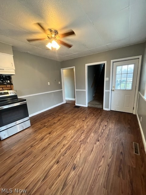 T M Robbins Add 03 - Residential Lease