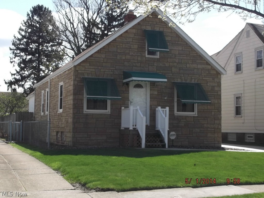 Simply Immaculate Condition!! Updated Kitchen with Corian Countertops and loads of Cabinets. Formal dining room, 1st floor Master Bedroom with 12x8 walk in closet. Newer Front Doors and Vinyl windows, Newer Dimensional Shingle Roof with Ridge Vent, Extra tall Basement with Glass block windows and circuit breakers, carrier furnace with central air conditioning. Newer Concrete Drive with 1 & 1/2 car garage with opener, Large patio and inviting backyard.
