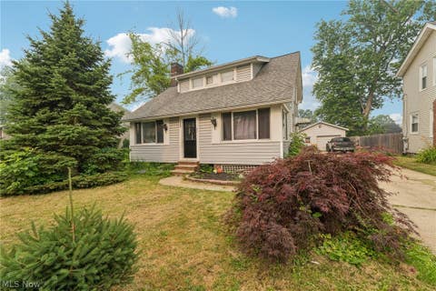 Homes For Sale - 1344 Manatee Avenue<br/> Madison, OH 44057