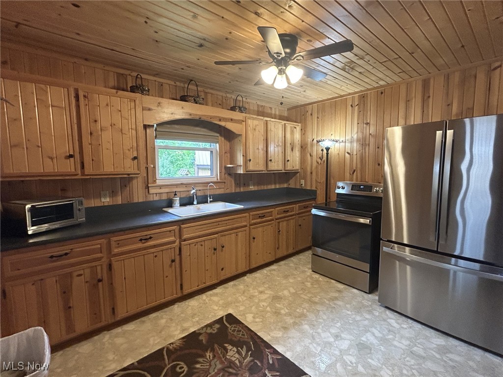 6920 South Boulevard, Andover, Ohio image 4