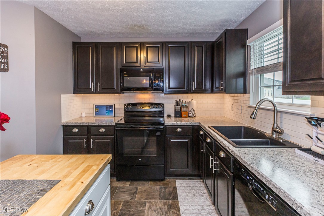 37539 Tail Feather Drive, North Ridgeville, Ohio image 14