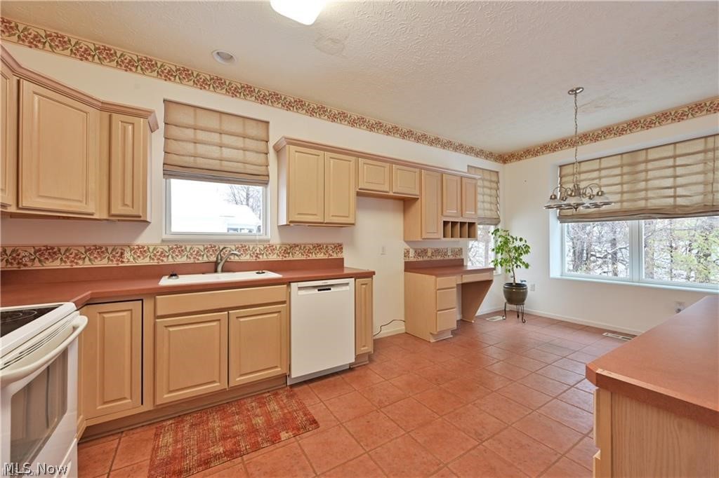 Avenbury Lakes Subdivision - Residential