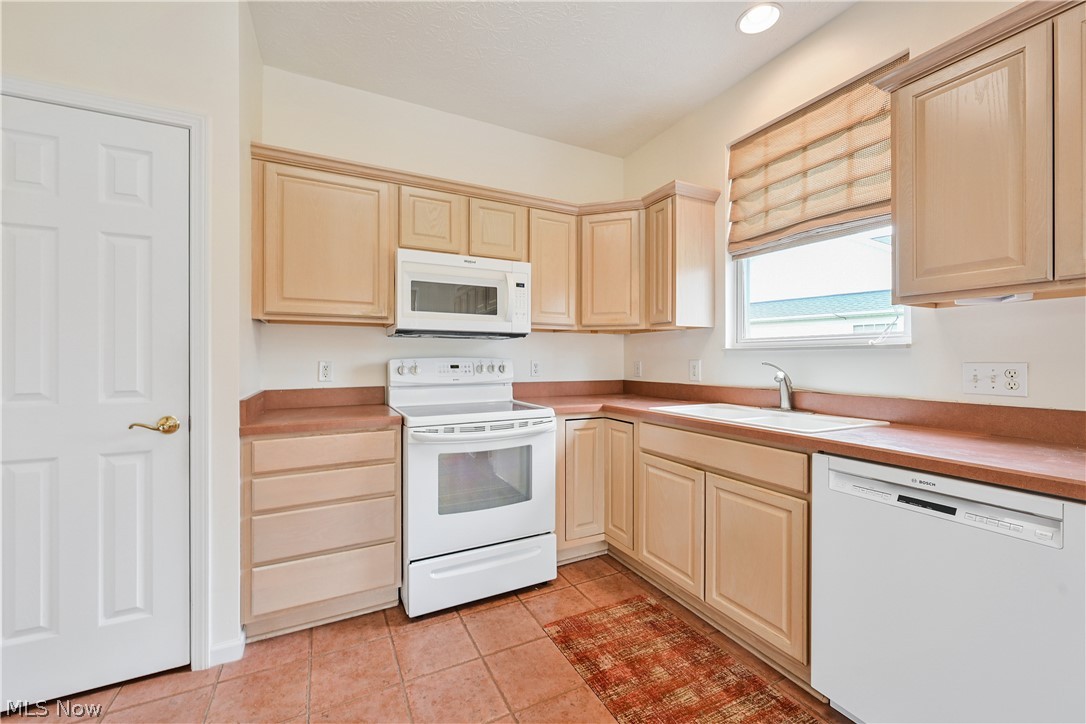 Avenbury Lakes Subdivision - Residential