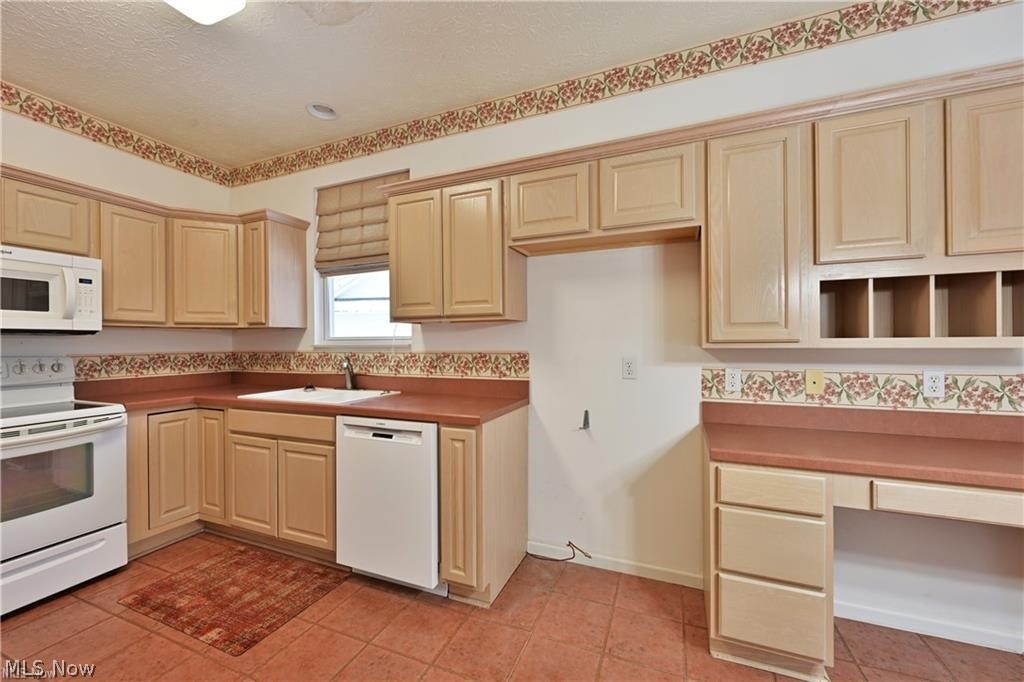 Avenbury Lakes Subdivision - Residential