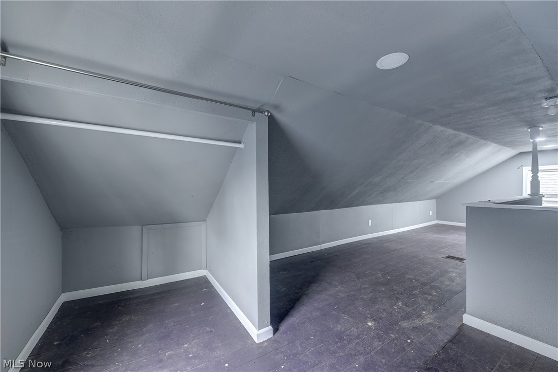 Vineyard Beach Sub - Residential