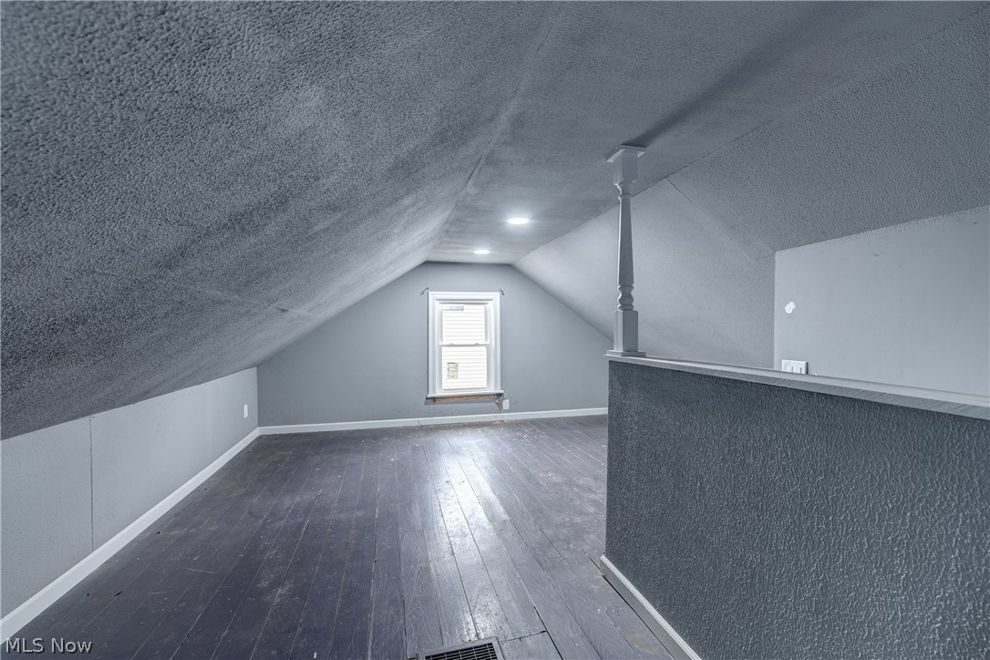 Vineyard Beach Sub - Residential