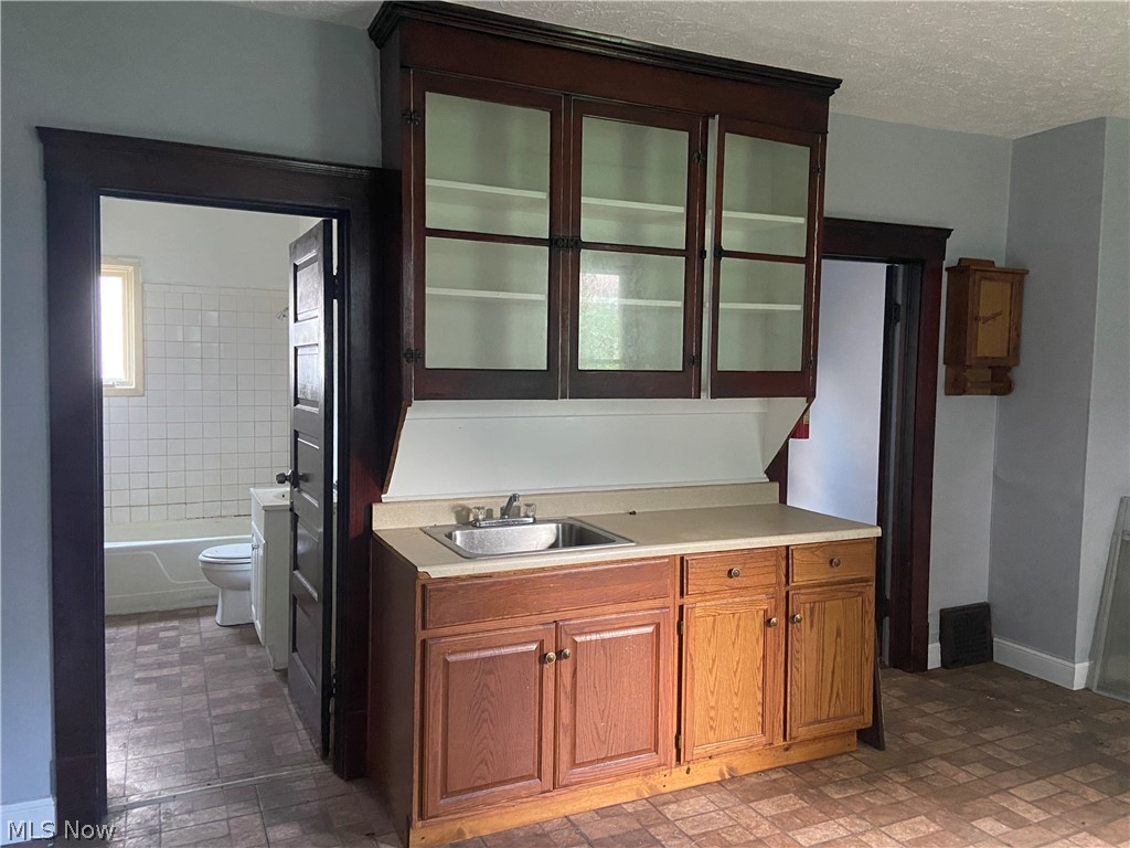 M P Kniolas Allotment - Residential Income