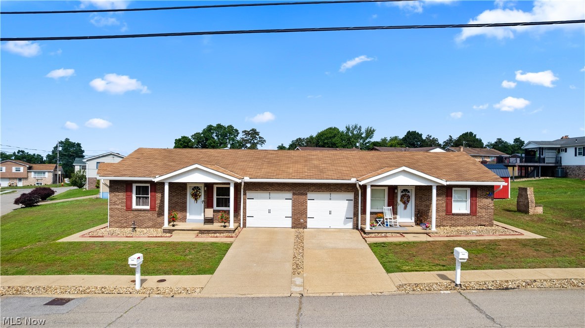 Photo 1 of 42 — 270-272 Oregon Avenue, Weirton, WV 26062