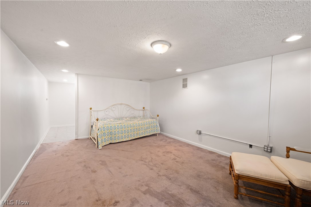 H A Barrs Detroit Road - Residential