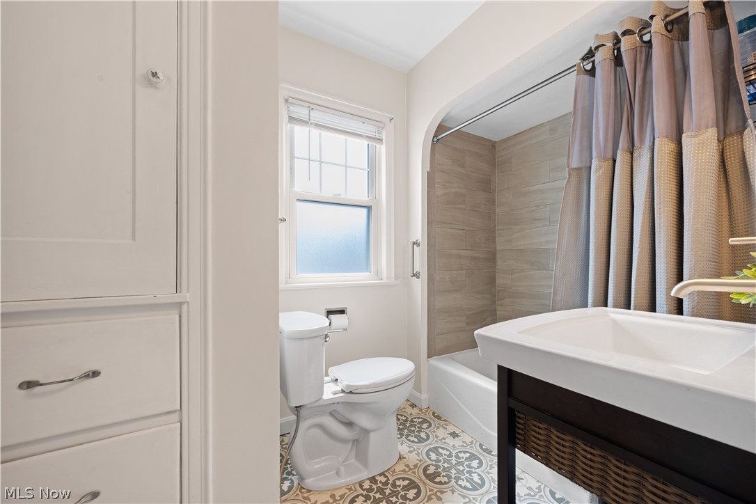 H A Barrs Detroit Road - Residential