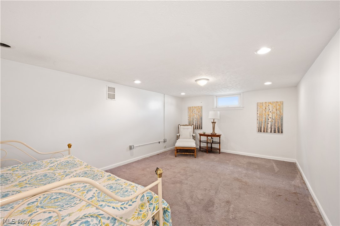 H A Barrs Detroit Road - Residential