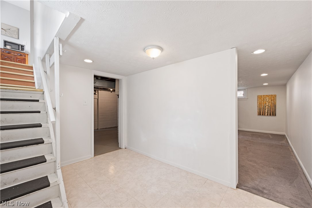 H A Barrs Detroit Road - Residential