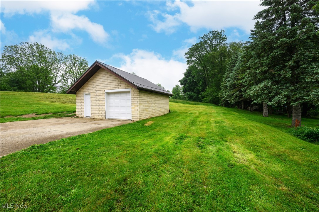 2985 Brouse Street, Uniontown, Ohio image 6