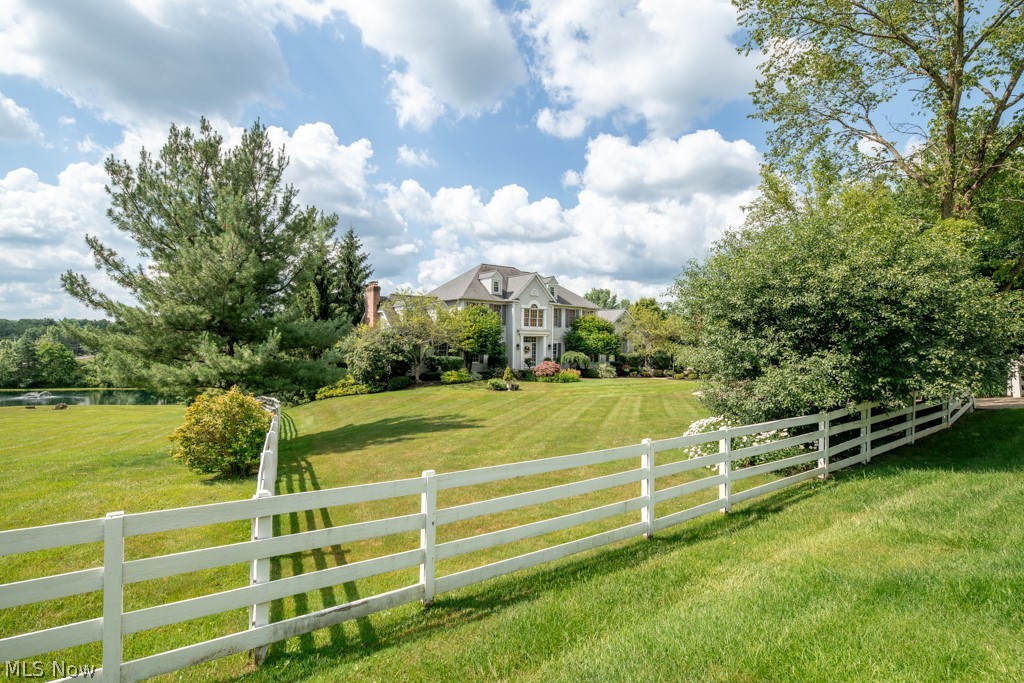 1998 E Hines Hill Road