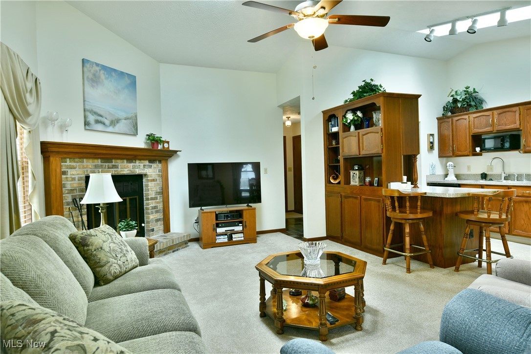 689 Wyndclift Circle, Austintown, Ohio image 34