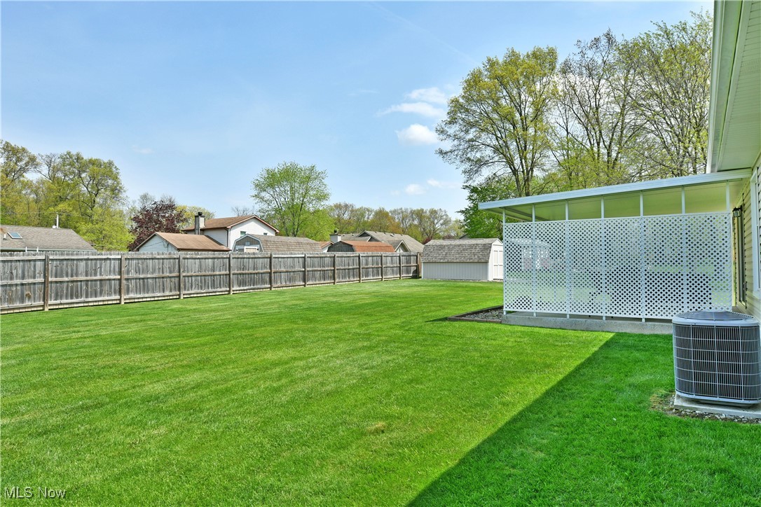 689 Wyndclift Circle, Austintown, Ohio image 6