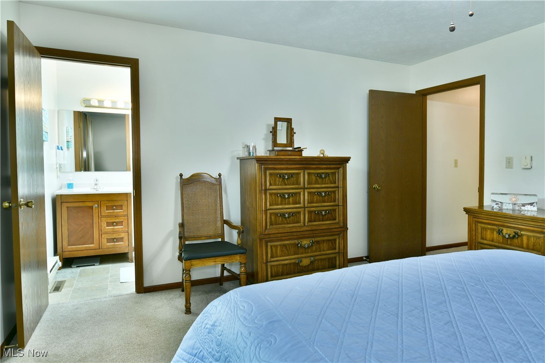 689 Wyndclift Circle, Austintown, Ohio image 23
